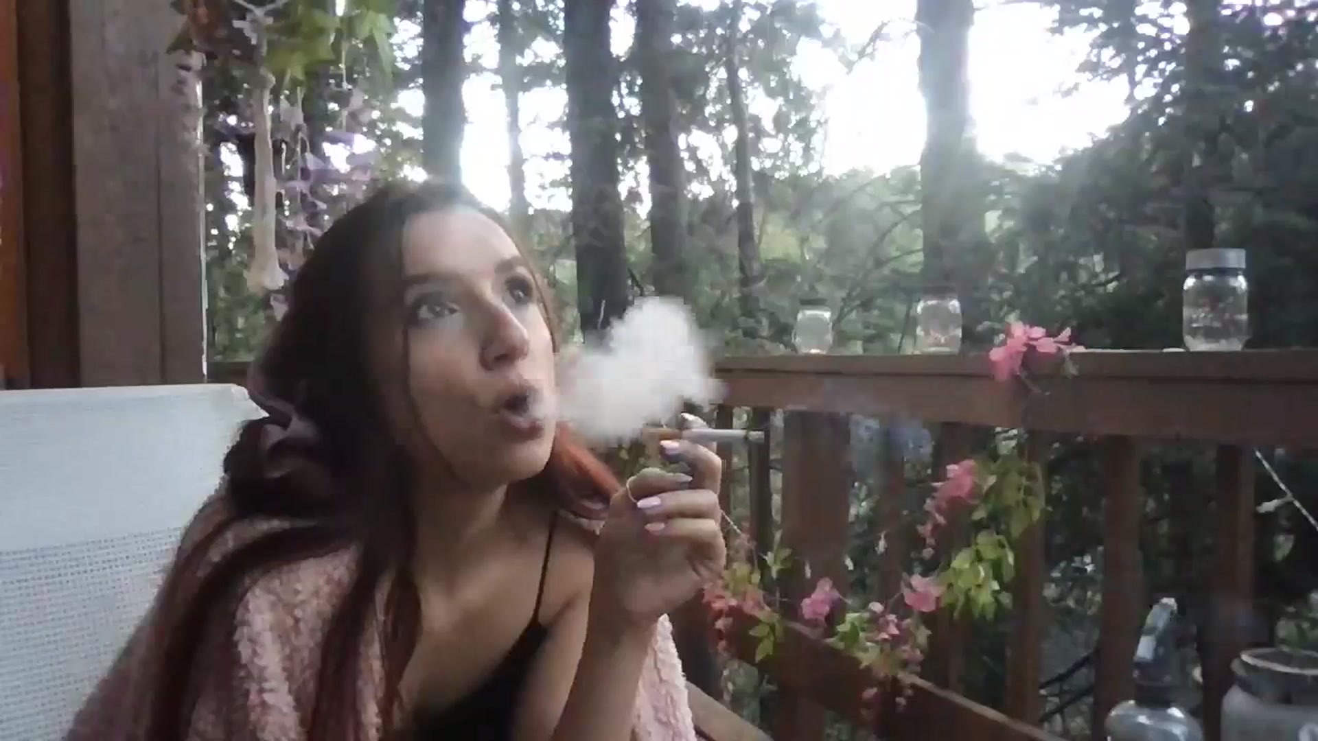 Gallery image thumbnail from RealAprilSnow's myfreecams stream on, 08/13/2024, 02:41 image 16 of 20