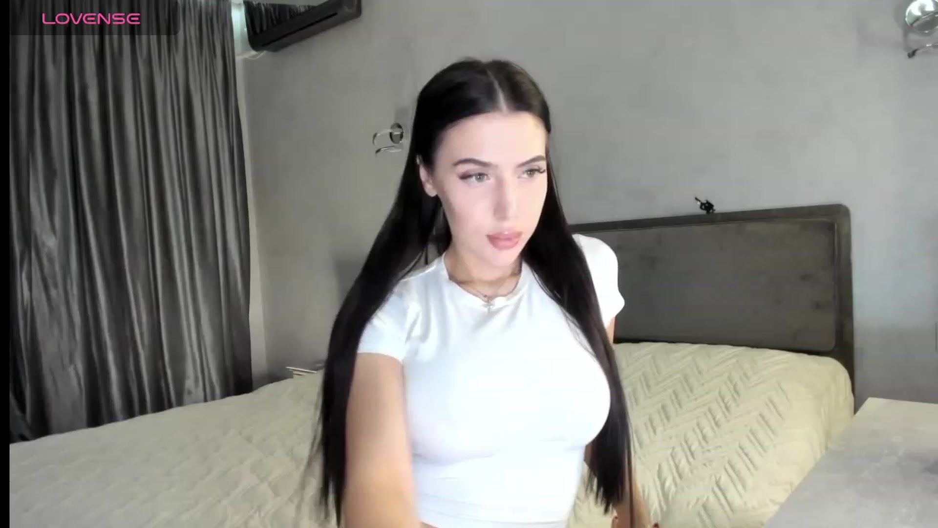 Gallery image thumbnail from RealKate's myfreecams stream on, 03/04/2024, 18:33 image 9 of 20