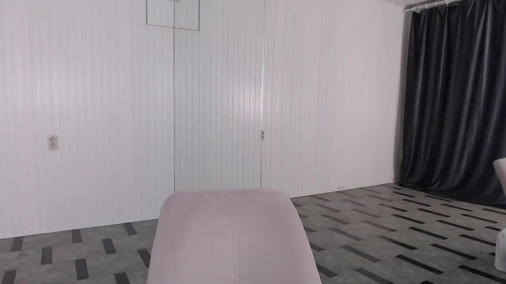 Gallery image thumbnail from Real_nature's myfreecams stream on, 12/18/2023, 16:28 image 10 of 20