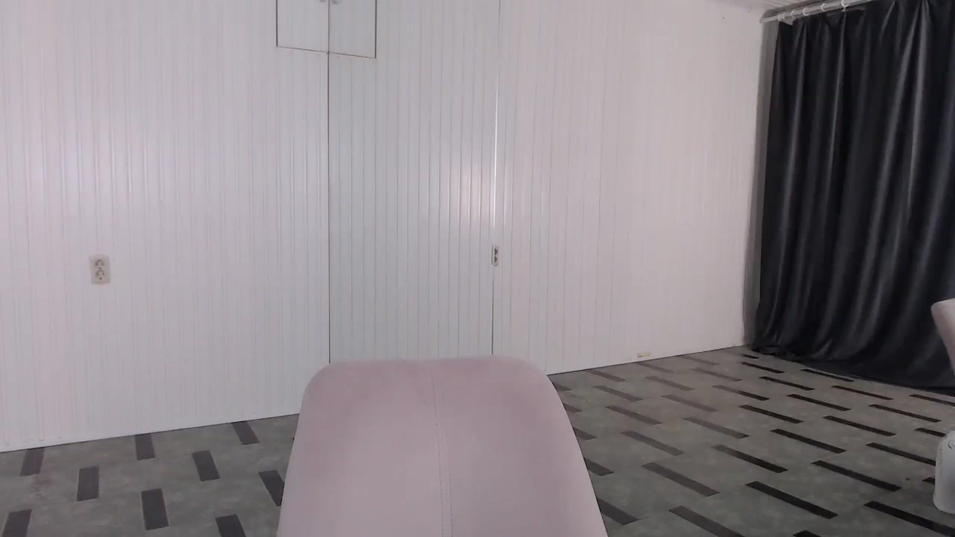 Gallery image thumbnail from Real_nature's myfreecams stream on, 12/18/2023, 16:28 image 12 of 20