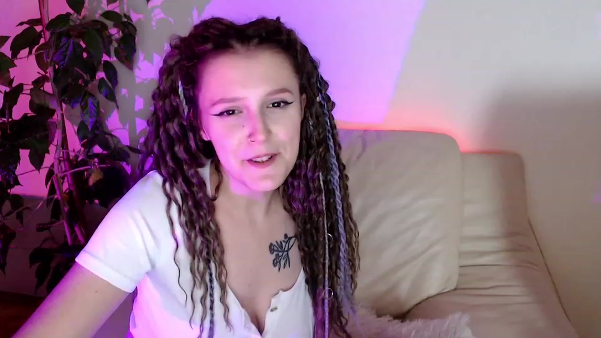 Gallery image thumbnail from Rebecca_Kitty's myfreecams stream on, 11/17/2022, 22:25 image 8 of 20
