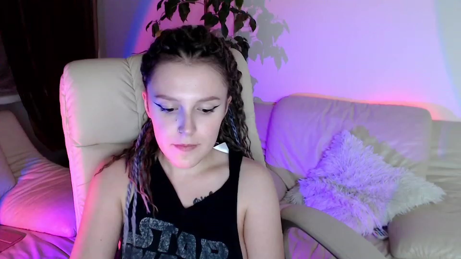 Gallery image thumbnail from Rebecca_Kitty's myfreecams stream on, 11/18/2022, 02:56 image 17 of 20