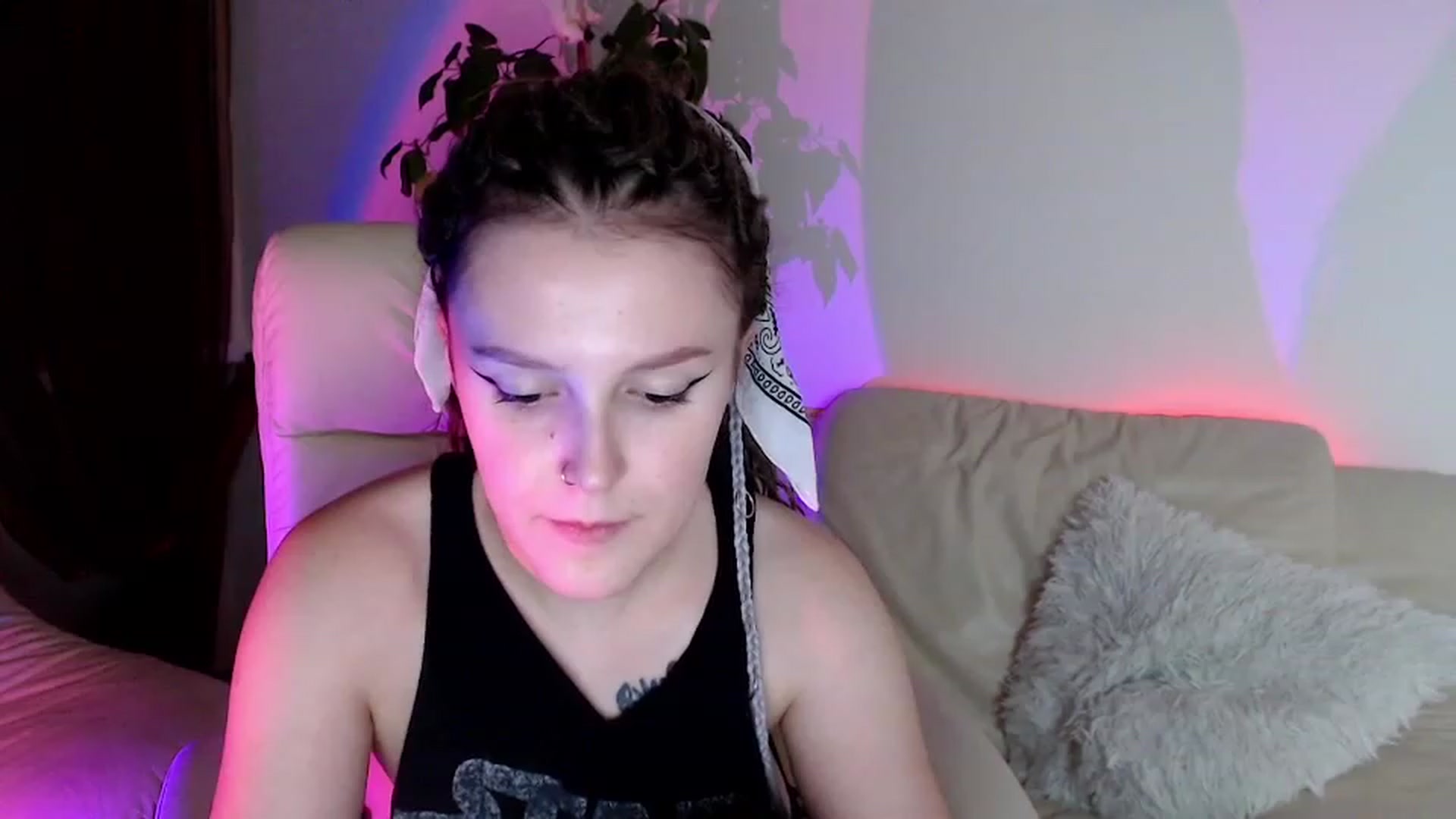 Gallery image thumbnail from Rebecca_Kitty's myfreecams stream on, 11/18/2022, 03:38 image 7 of 20