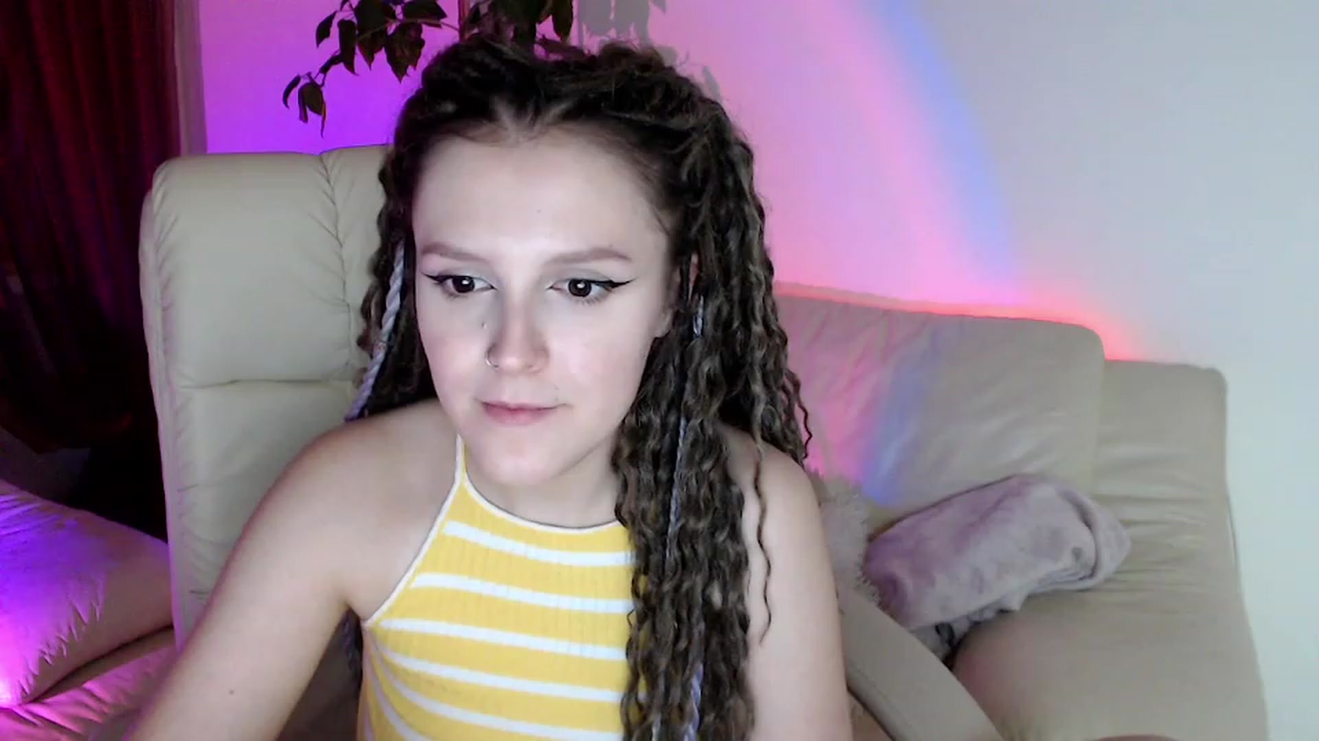 Gallery image thumbnail from Rebecca_Kitty's myfreecams stream on, 11/19/2022, 01:18 image 17 of 20