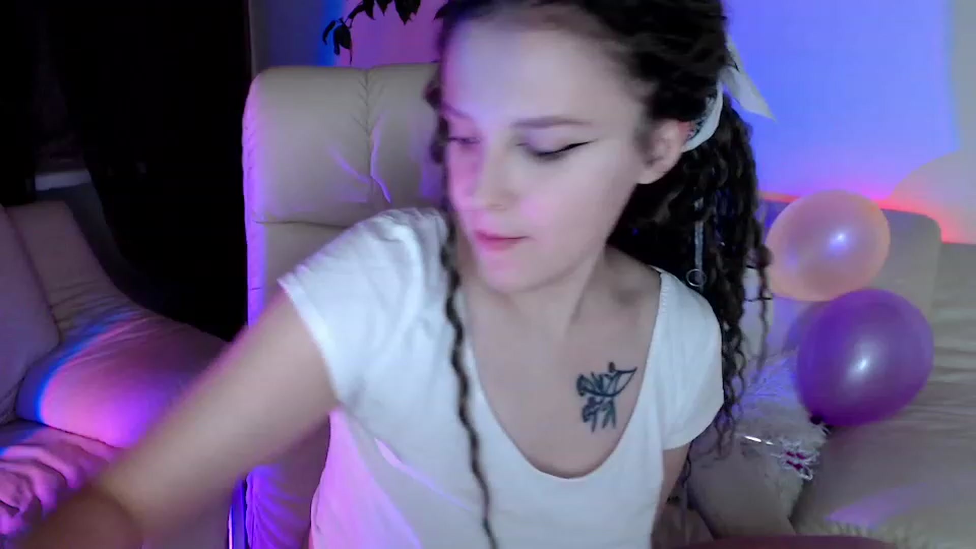 Gallery image thumbnail from Rebecca_Kitty's myfreecams stream on, 11/19/2022, 21:59 image 3 of 20
