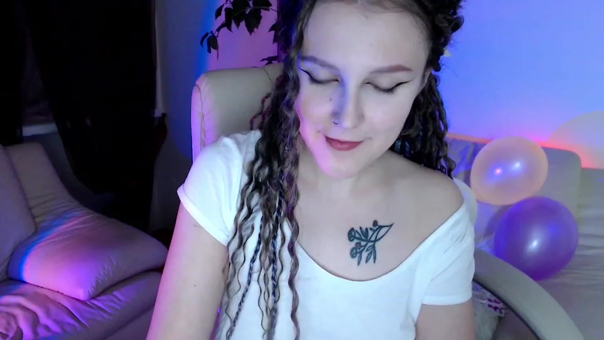 Gallery image thumbnail from Rebecca_Kitty's myfreecams stream on, 11/19/2022, 21:59 image 15 of 20
