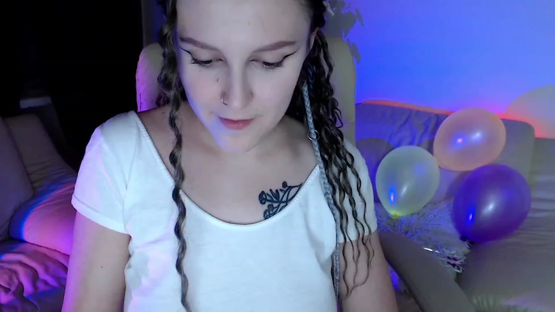 Gallery image thumbnail from Rebecca_Kitty's myfreecams stream on, 11/19/2022, 21:59 image 5 of 20
