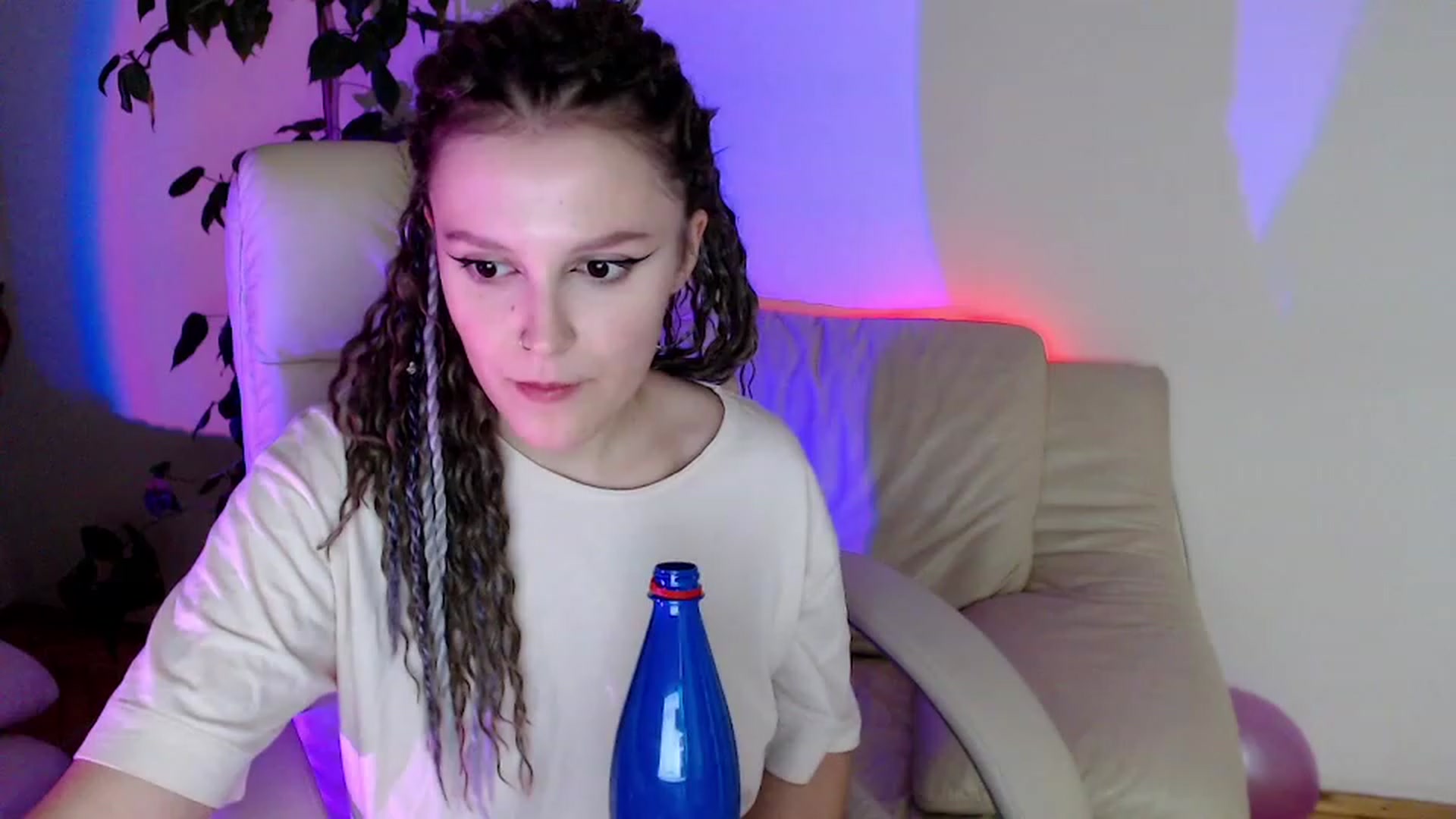 Gallery image thumbnail from Rebecca_Kitty's myfreecams stream on, 11/20/2022, 02:57 image 18 of 20