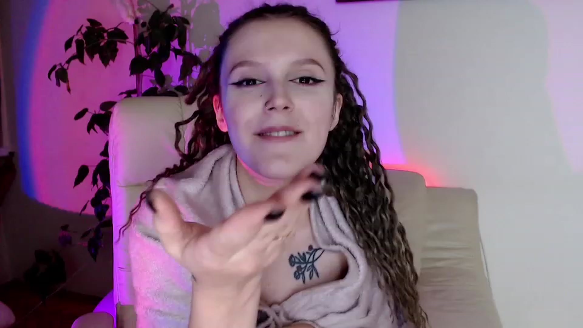 Gallery image thumbnail from Rebecca_Kitty's myfreecams stream on, 11/20/2022, 23:46 image 10 of 20