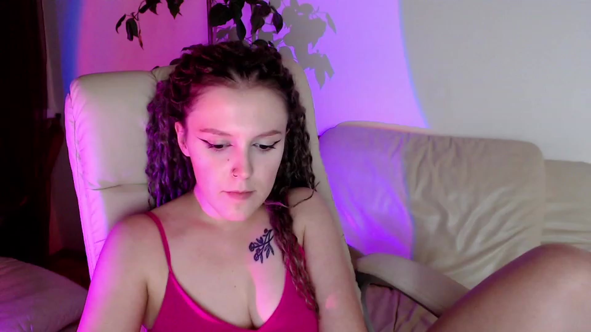Gallery image thumbnail from Rebecca_Kitty's myfreecams stream on, 11/21/2022, 05:15 image 3 of 20