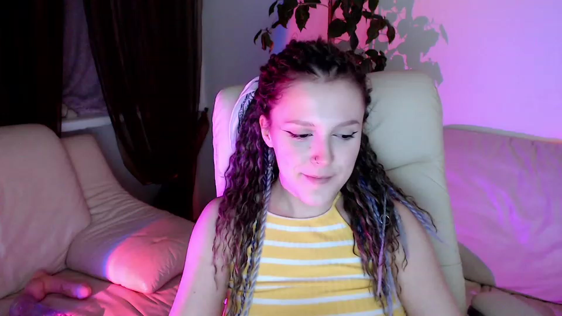 Gallery image thumbnail from Rebecca_Kitty's myfreecams stream on, 11/23/2022, 23:28 image 13 of 20
