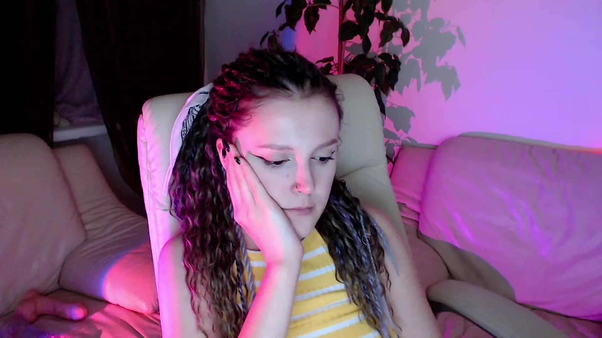 Gallery image thumbnail from Rebecca_Kitty's myfreecams stream on, 11/23/2022, 23:28 image 16 of 20