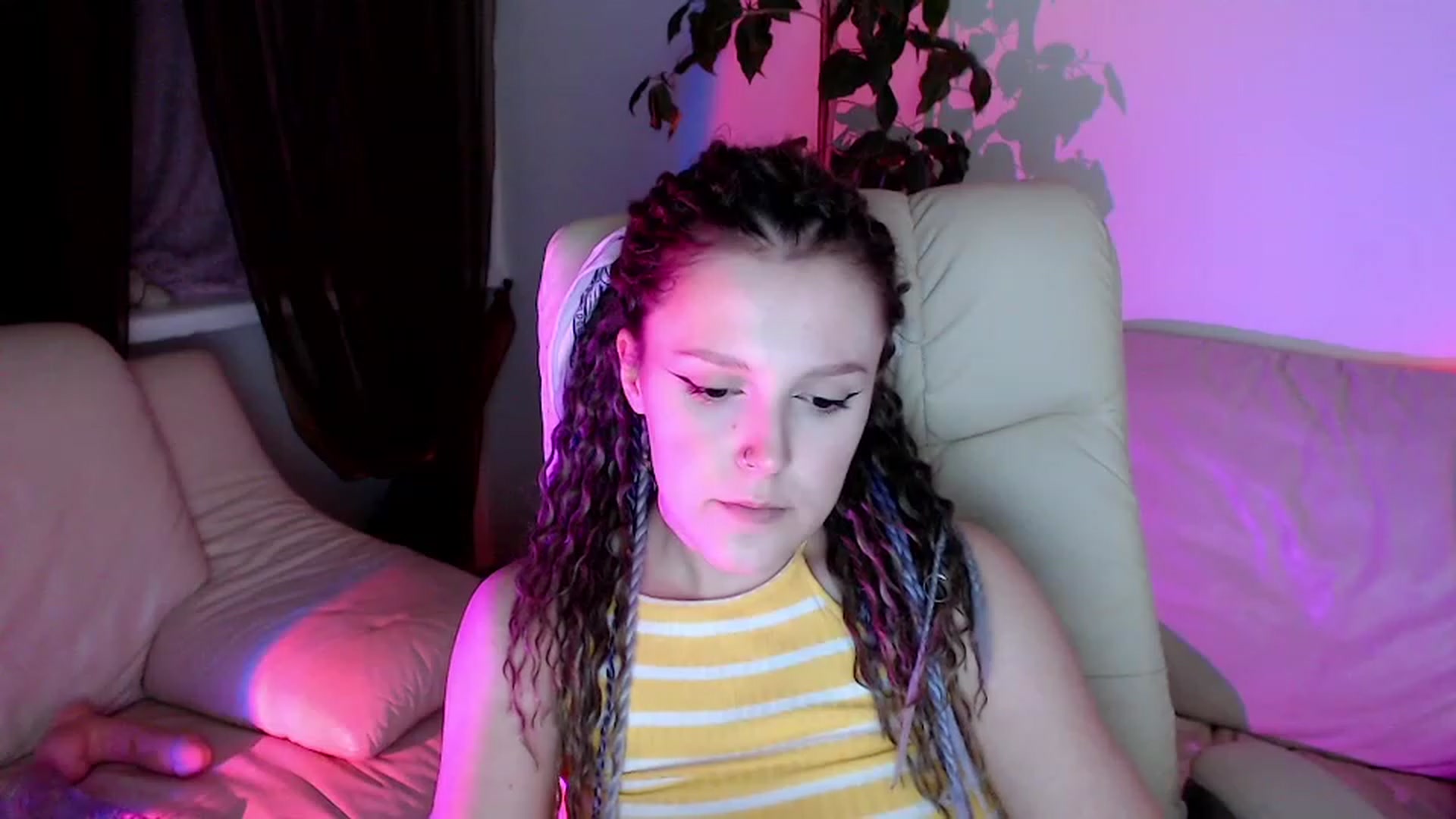 Gallery image thumbnail from Rebecca_Kitty's myfreecams stream on, 11/23/2022, 23:28 image 14 of 20
