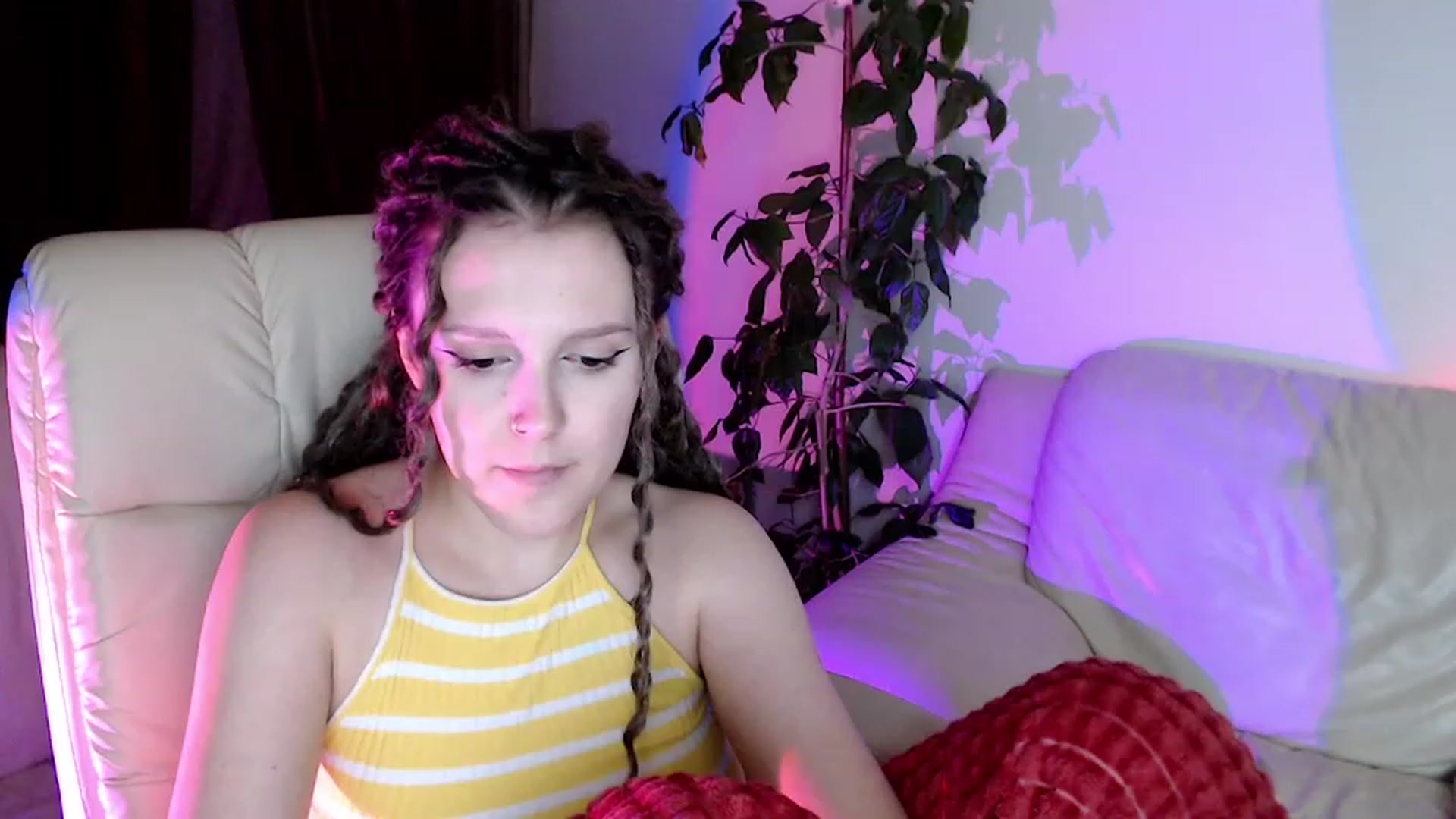 Gallery image thumbnail from Rebecca_Kitty's myfreecams stream on, 11/24/2022, 04:35 image 15 of 20