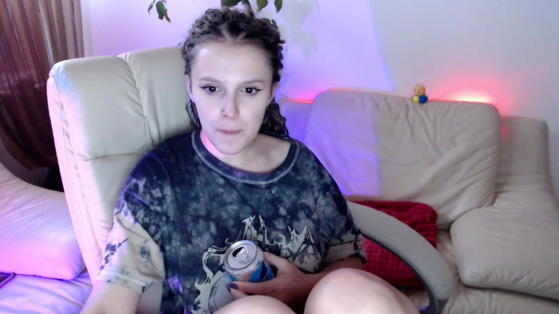 Gallery image thumbnail from Rebecca_Kitty's myfreecams stream on, 11/26/2022, 08:26 image 15 of 20