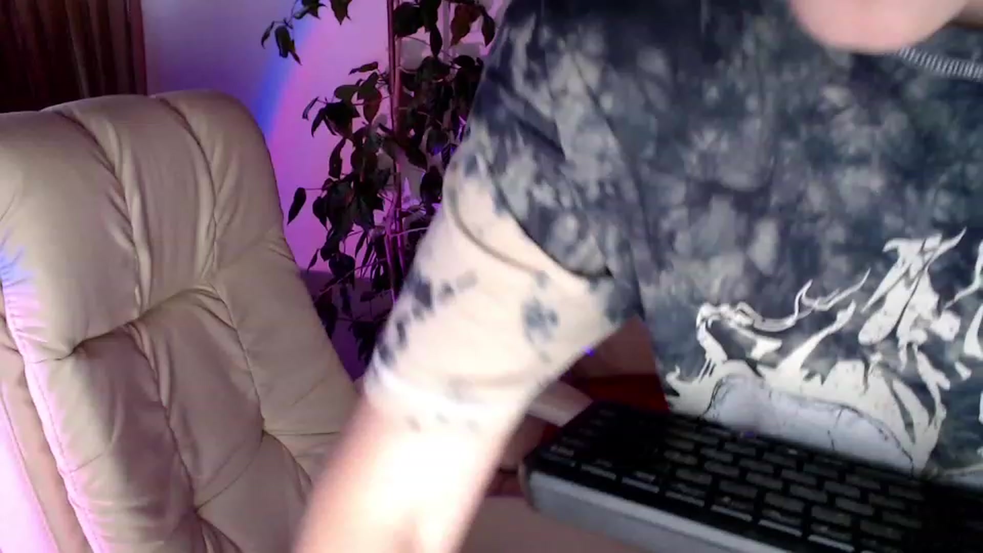 Gallery image thumbnail from Rebecca_Kitty's myfreecams stream on, 11/26/2022, 08:26 image 10 of 20