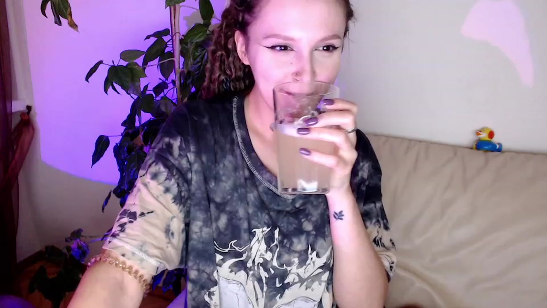 Gallery image thumbnail from Rebecca_Kitty's myfreecams stream on, 11/27/2022, 02:24 image 6 of 20