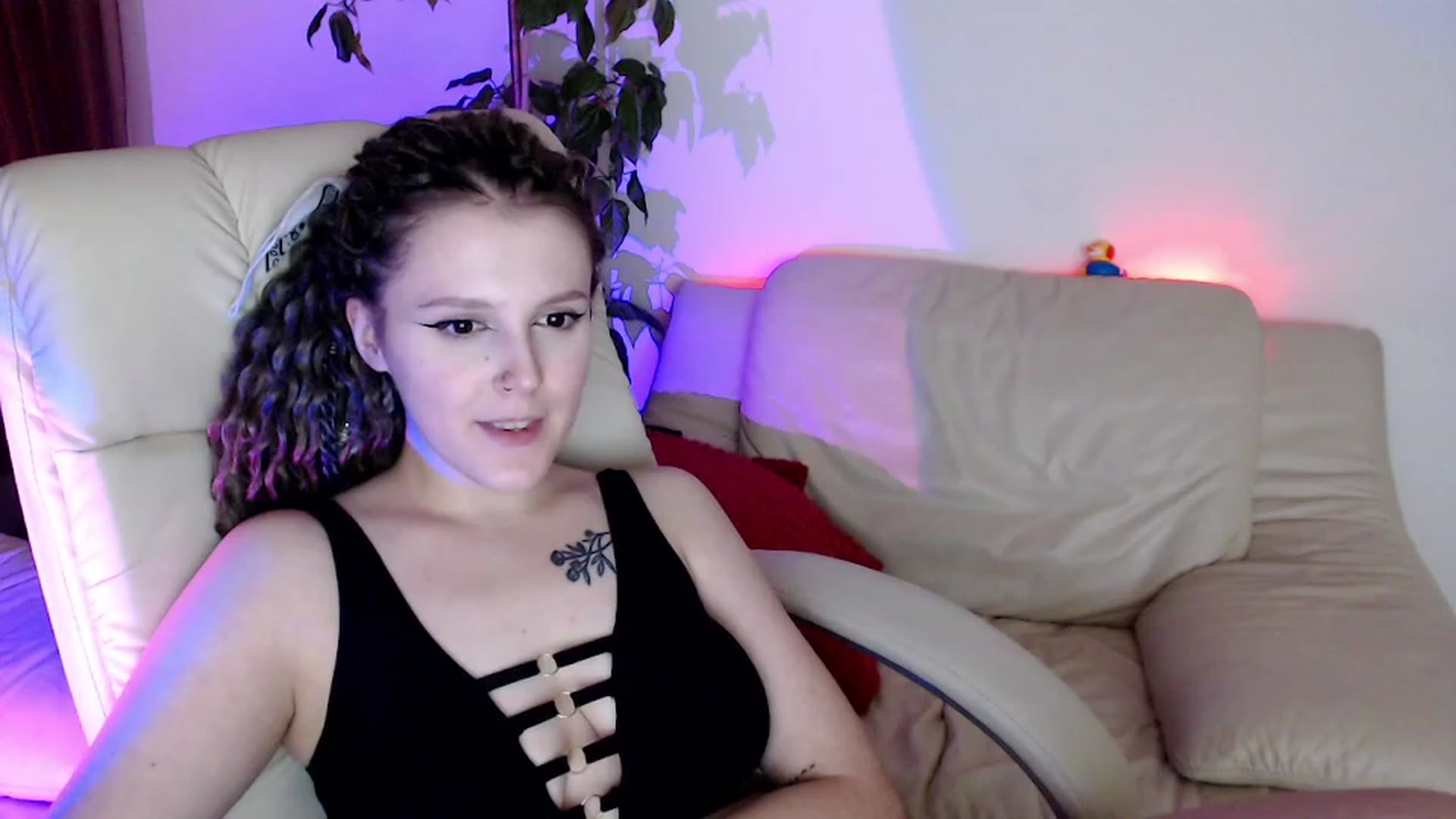 Gallery image thumbnail from Rebecca_Kitty's myfreecams stream on, 11/27/2022, 03:18 image 12 of 20