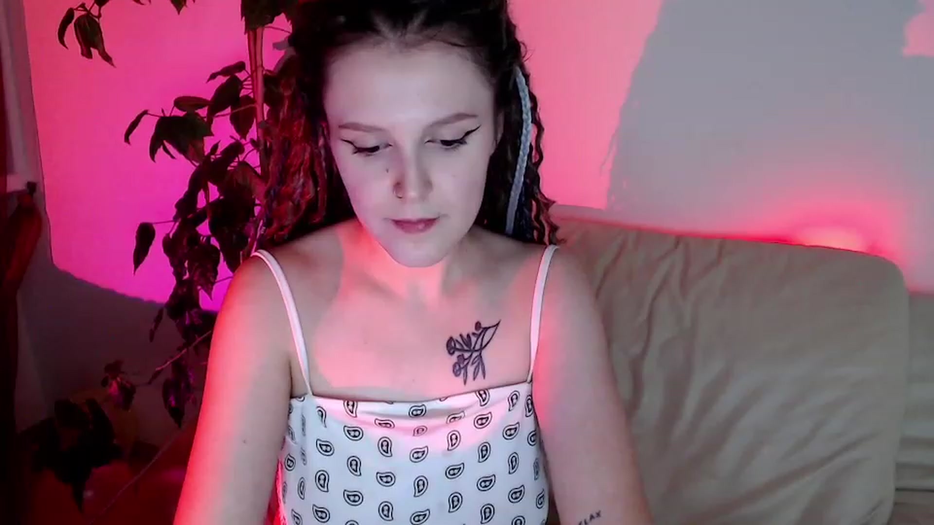 Gallery image thumbnail from Rebecca_Kitty's myfreecams stream on, 11/28/2022, 22:21 image 12 of 20