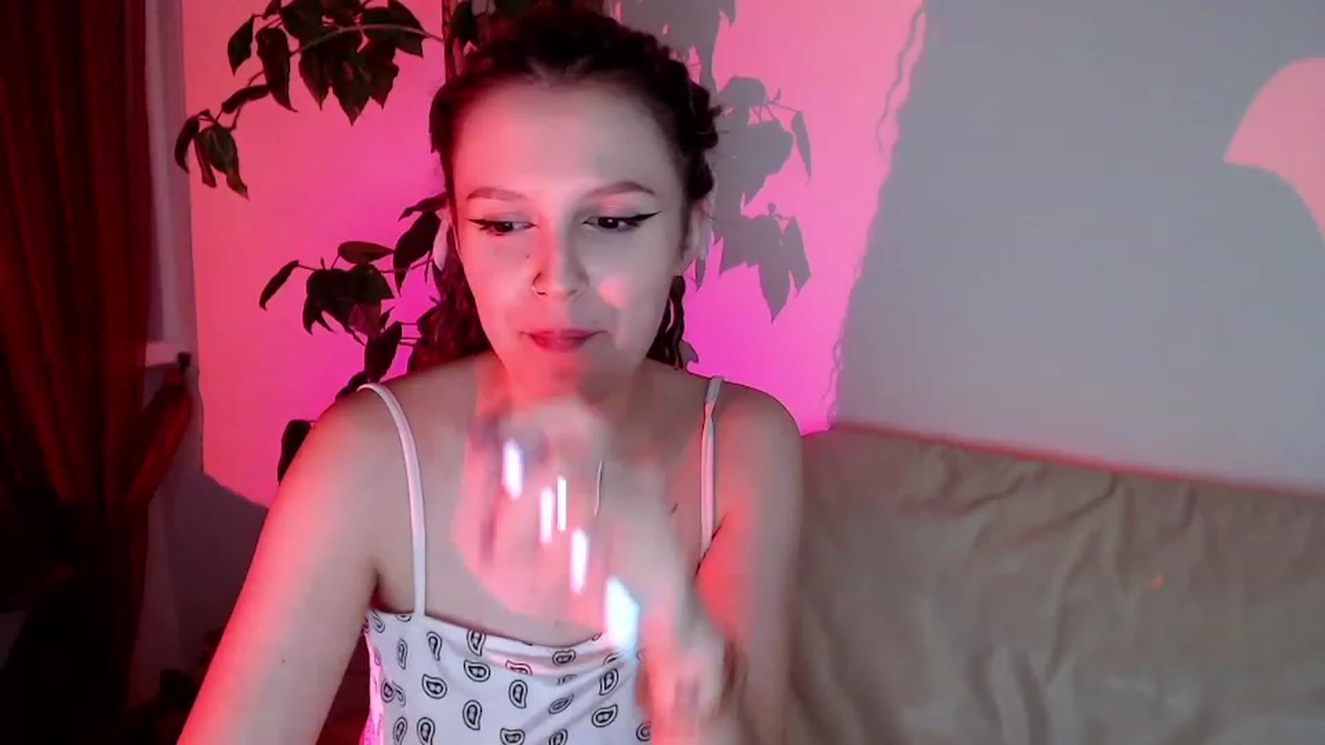 Gallery image thumbnail from Rebecca_Kitty's myfreecams stream on, 11/29/2022, 24:04 image 14 of 20