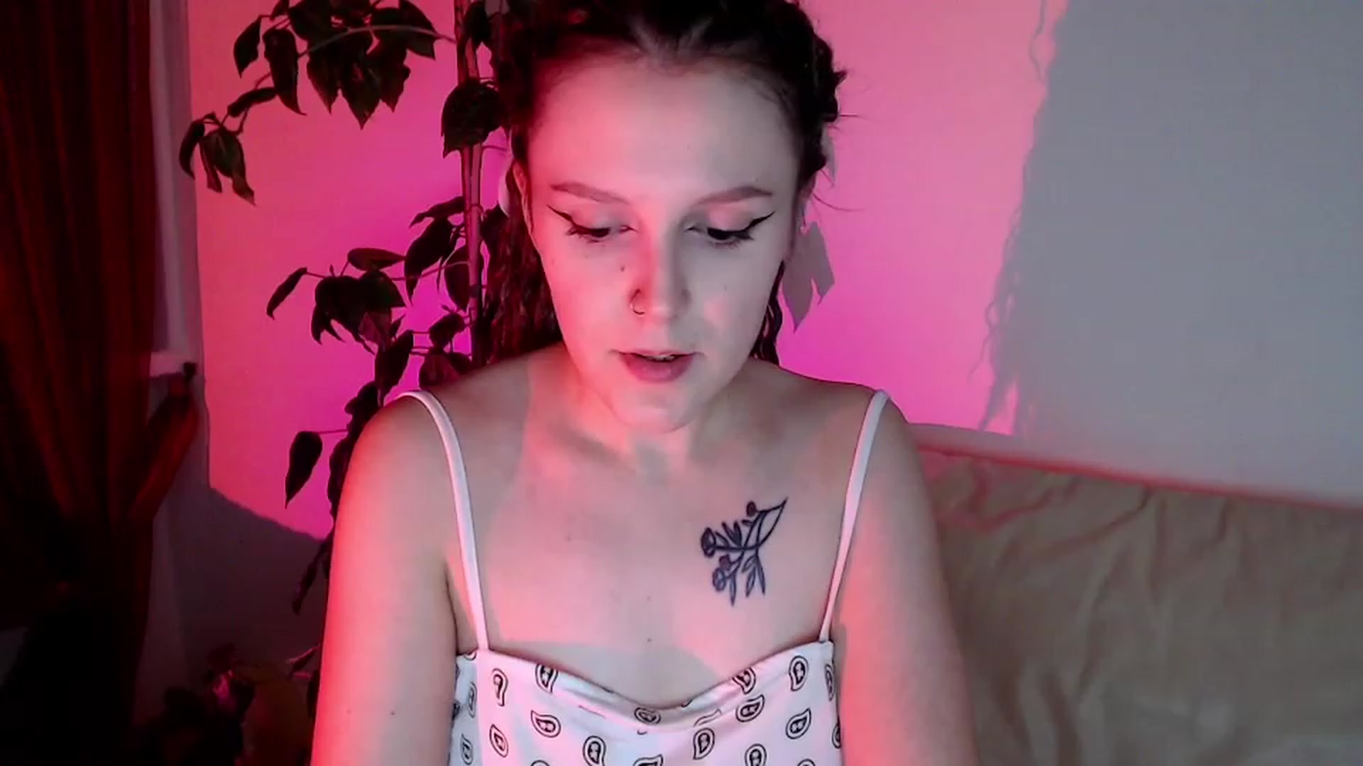 Gallery image thumbnail from Rebecca_Kitty's myfreecams stream on, 11/29/2022, 24:04 image 19 of 20