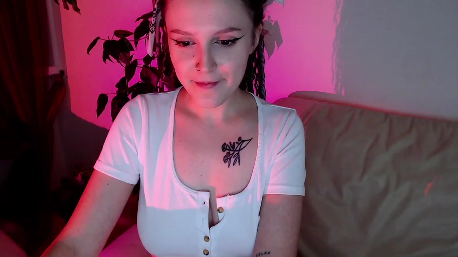 Gallery image thumbnail from Rebecca_Kitty's myfreecams stream on, 11/29/2022, 24:43 image 13 of 20