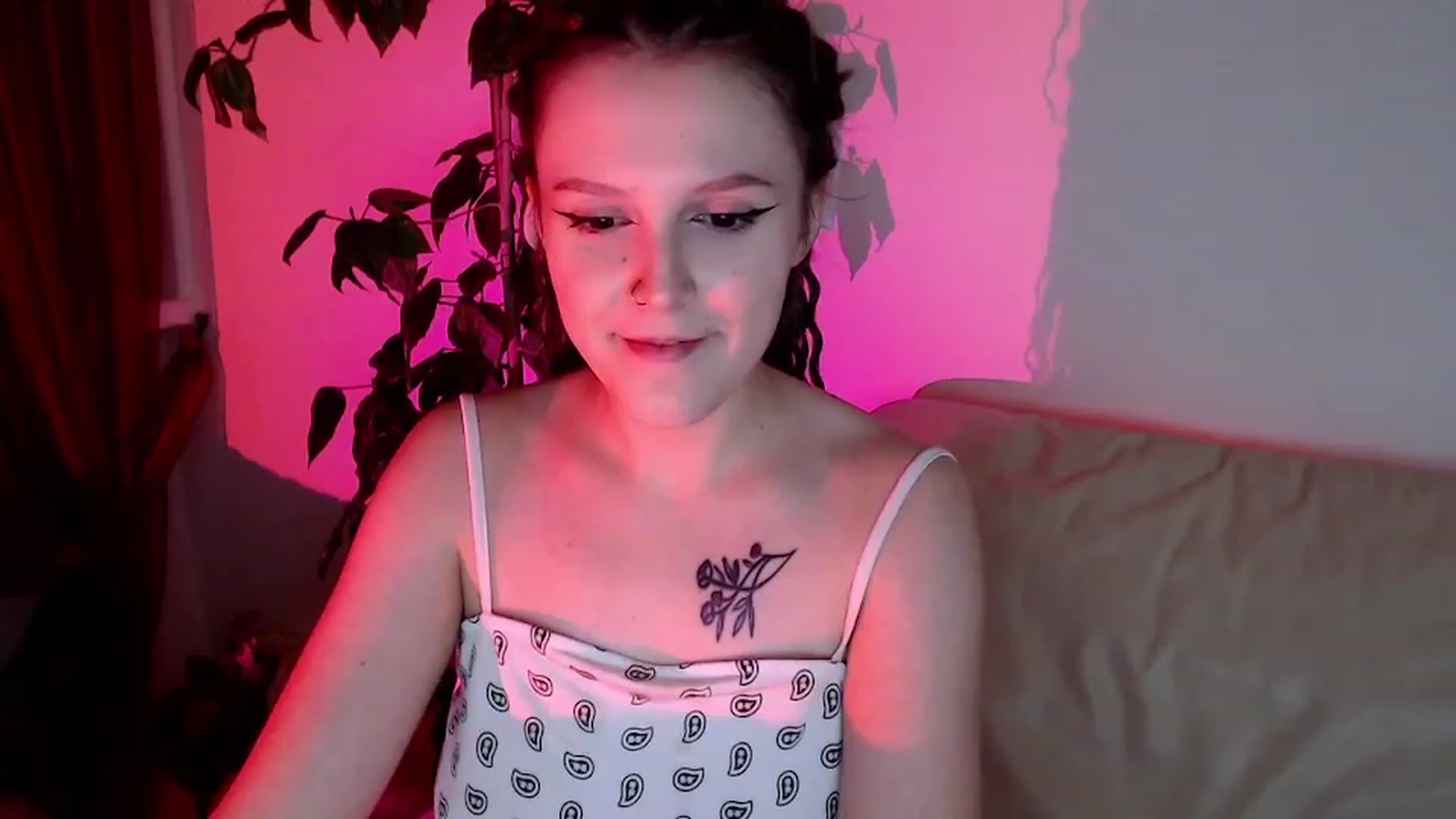Gallery image thumbnail from Rebecca_Kitty's myfreecams stream on, 11/29/2022, 24:43 image 3 of 20