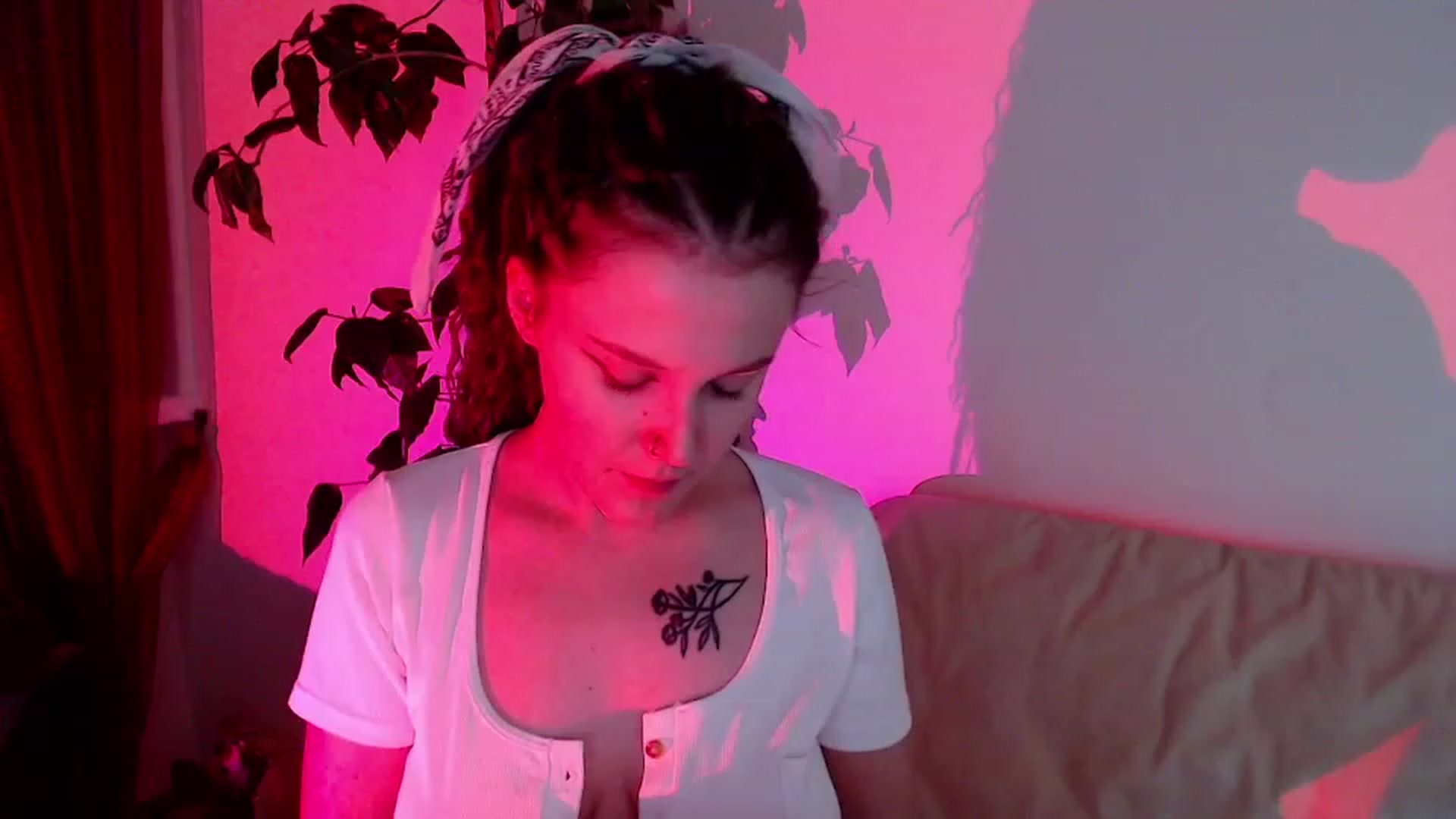 Gallery image thumbnail from Rebecca_Kitty's myfreecams stream on, 11/29/2022, 01:53 image 1 of 20