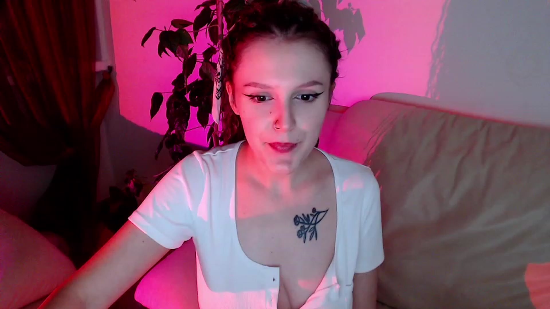 Gallery image thumbnail from Rebecca_Kitty's myfreecams stream on, 11/29/2022, 01:53 image 13 of 20