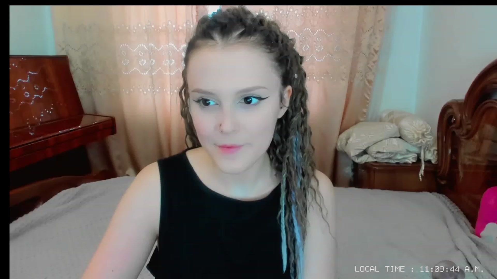 Gallery image thumbnail from Rebecca_Kitty's myfreecams stream on, 12/26/2022, 09:25 image 1 of 20