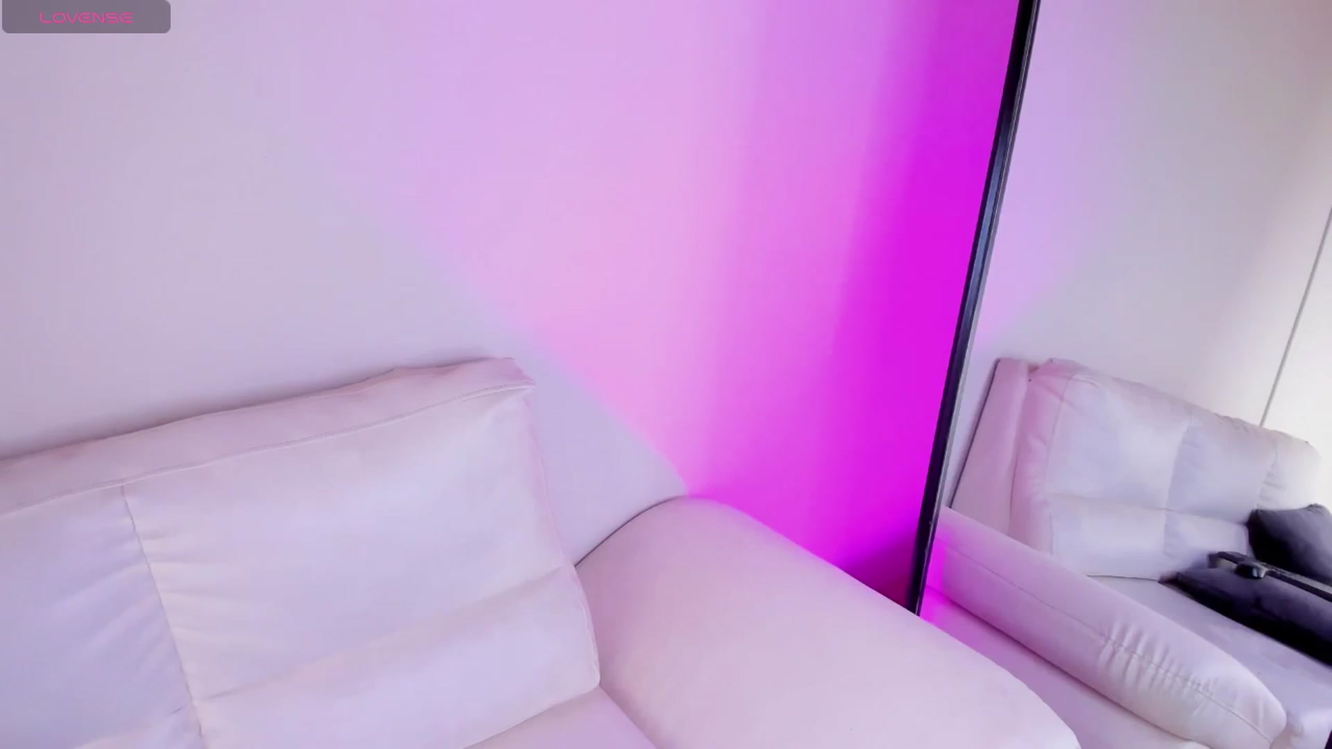 Gallery image thumbnail from Rebecca__'s myfreecams stream on, 07/01/2025, 14:27 image 12 of 20