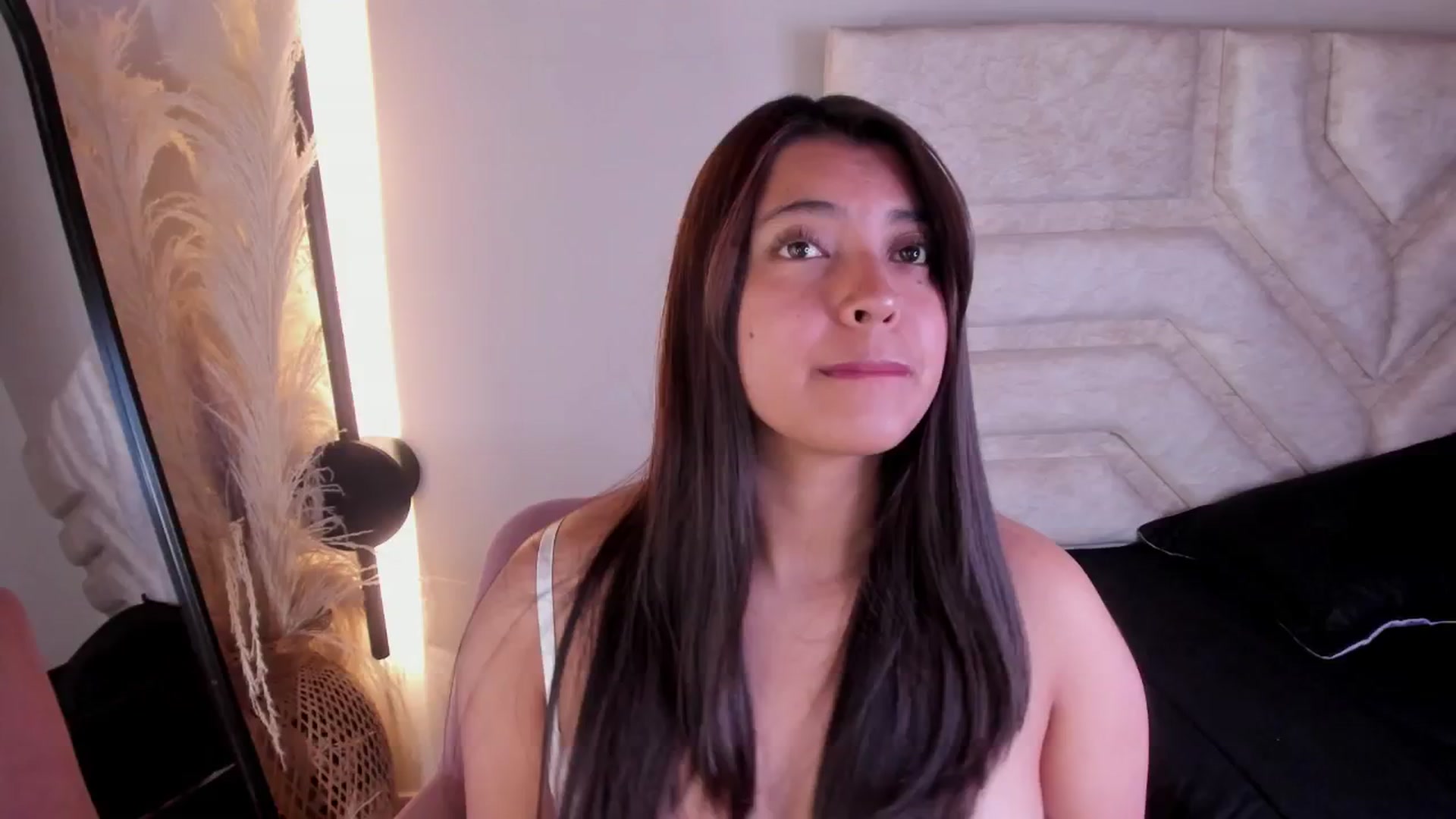 Gallery image thumbnail from Rebecca__'s myfreecams stream on, 07/02/2025, 11:37 image 6 of 20