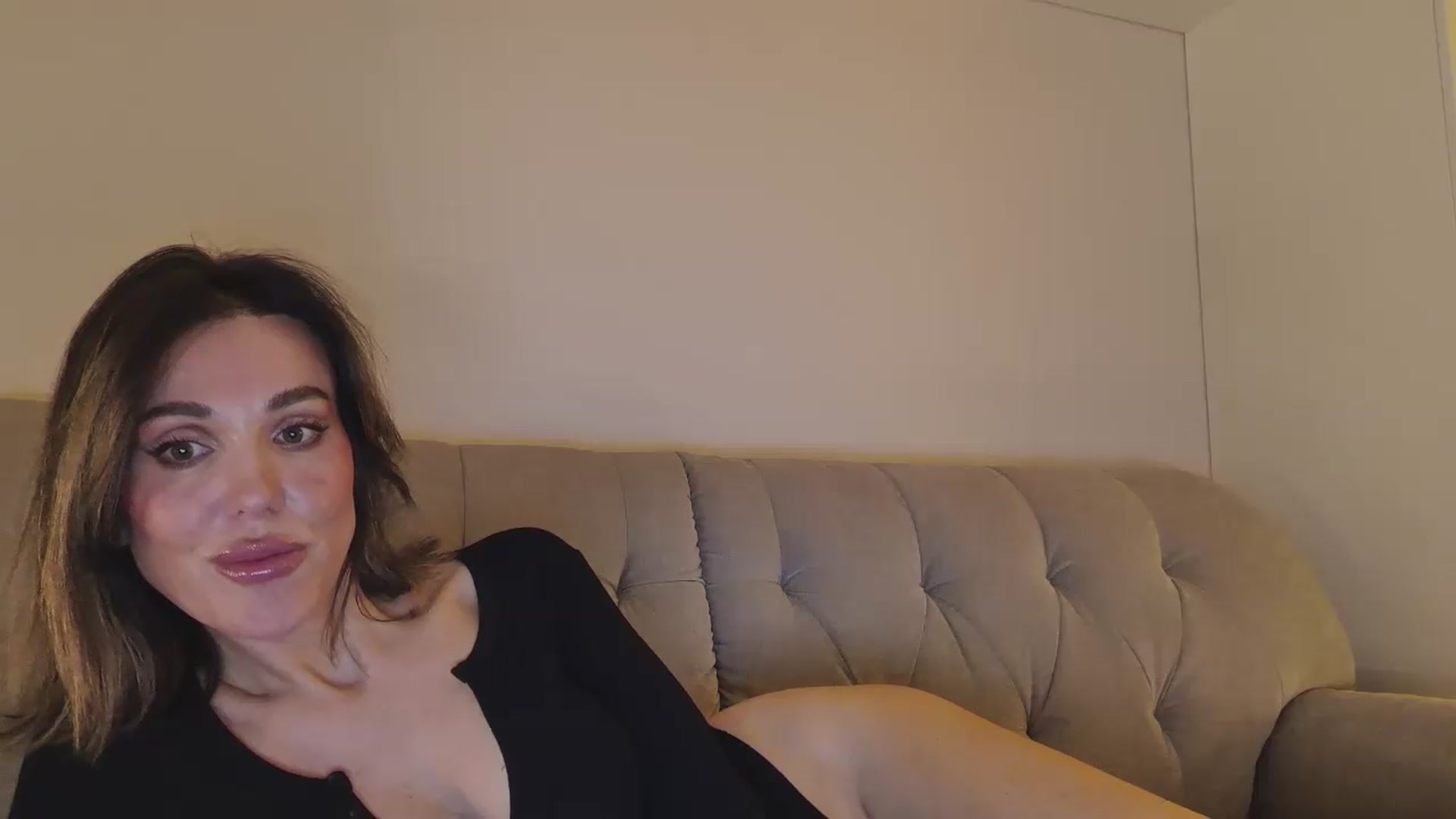 Gallery image thumbnail from RecklessHelen's myfreecams stream on, 10/03/2026, 11:24 image 17 of 20