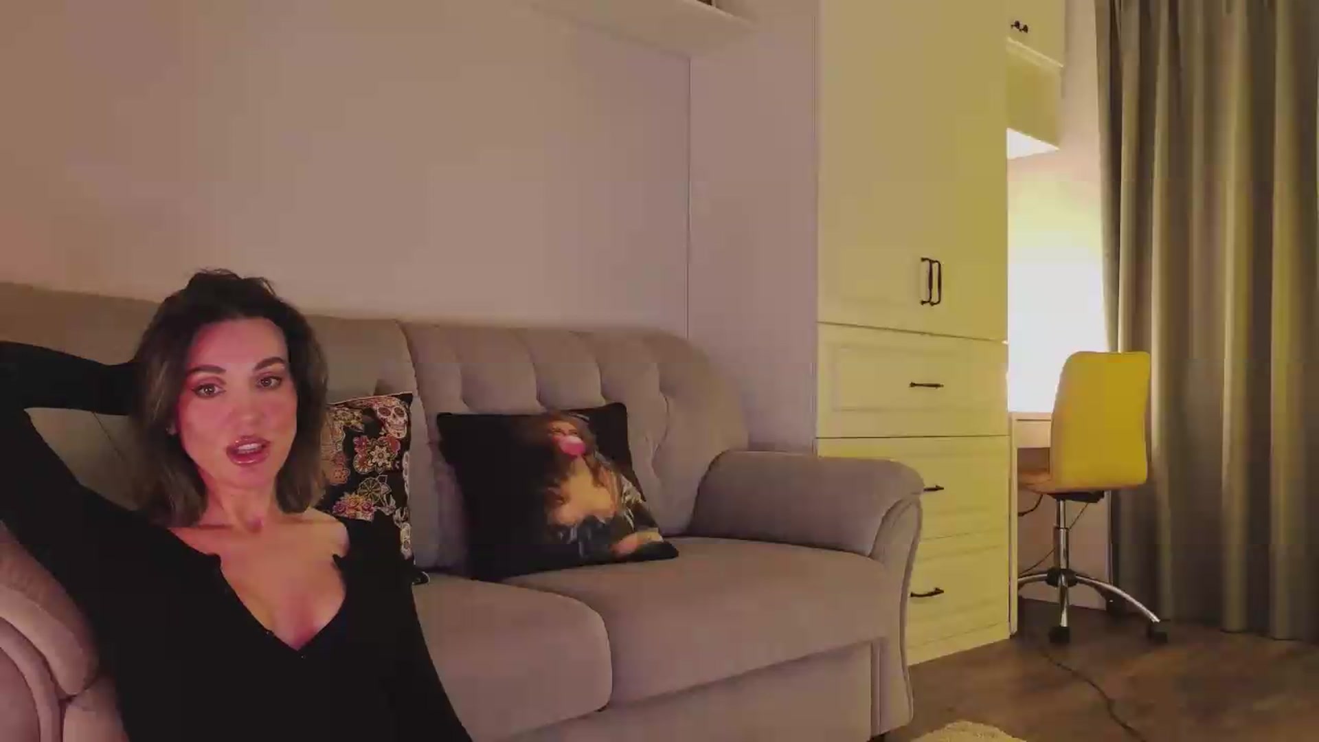 Gallery image thumbnail from RecklessHelen's myfreecams stream on, 10/03/2026, 11:24 image 7 of 20