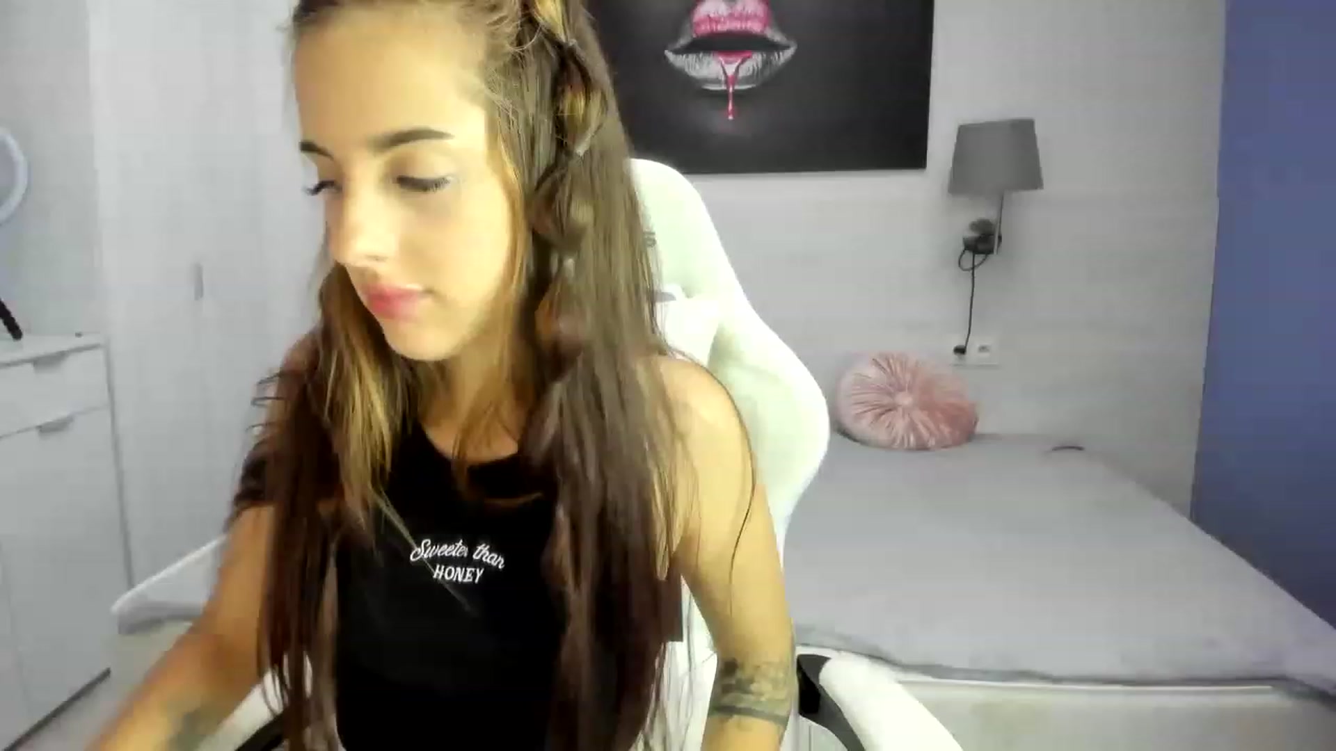 Gallery image thumbnail from RedAmethystt's myfreecams stream on, 07/16/2023, 16:14 image 11 of 20