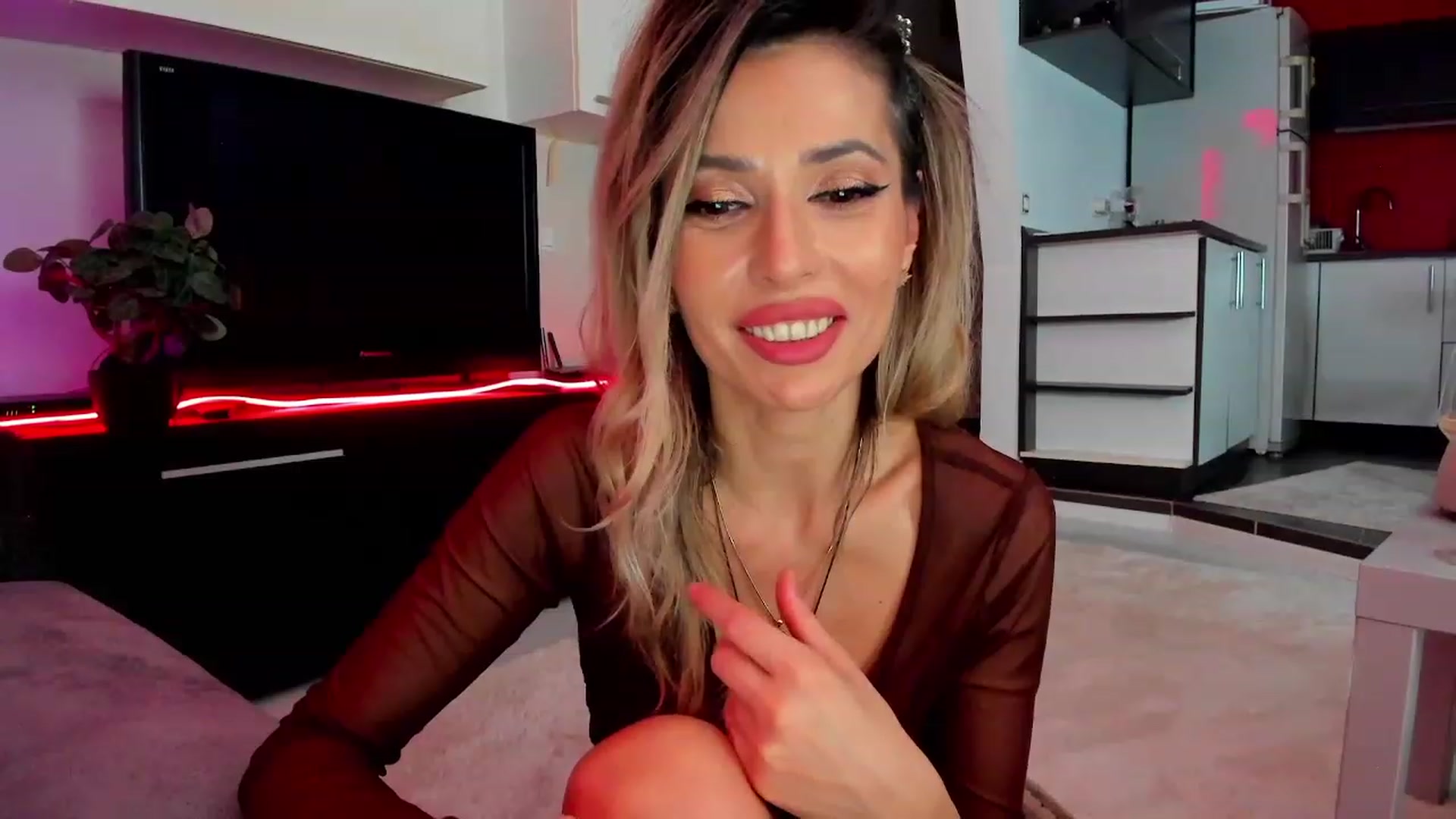 Gallery image thumbnail from RedButtMonkey's myfreecams stream on, 03/14/2024, 01:14 image 6 of 20