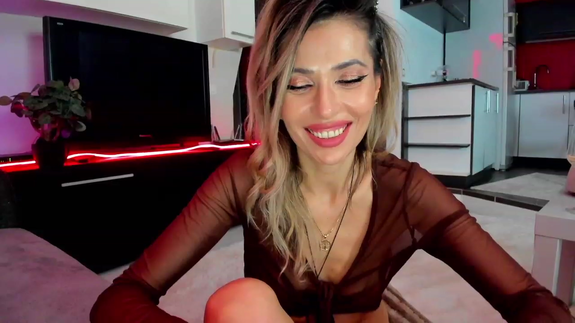 Gallery image thumbnail from RedButtMonkey's myfreecams stream on, 03/14/2024, 01:14 image 5 of 20
