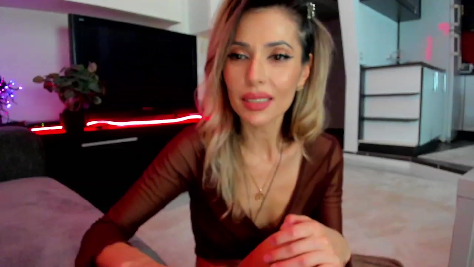 Gallery image thumbnail from RedButtMonkey's myfreecams stream on, 03/14/2024, 01:14 image 10 of 20