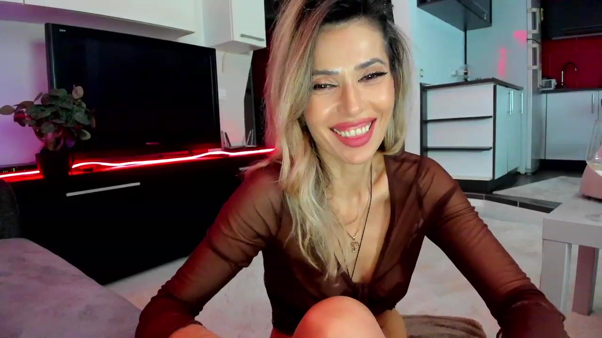 Gallery image thumbnail from RedButtMonkey's myfreecams stream on, 03/14/2024, 01:14 image 18 of 20