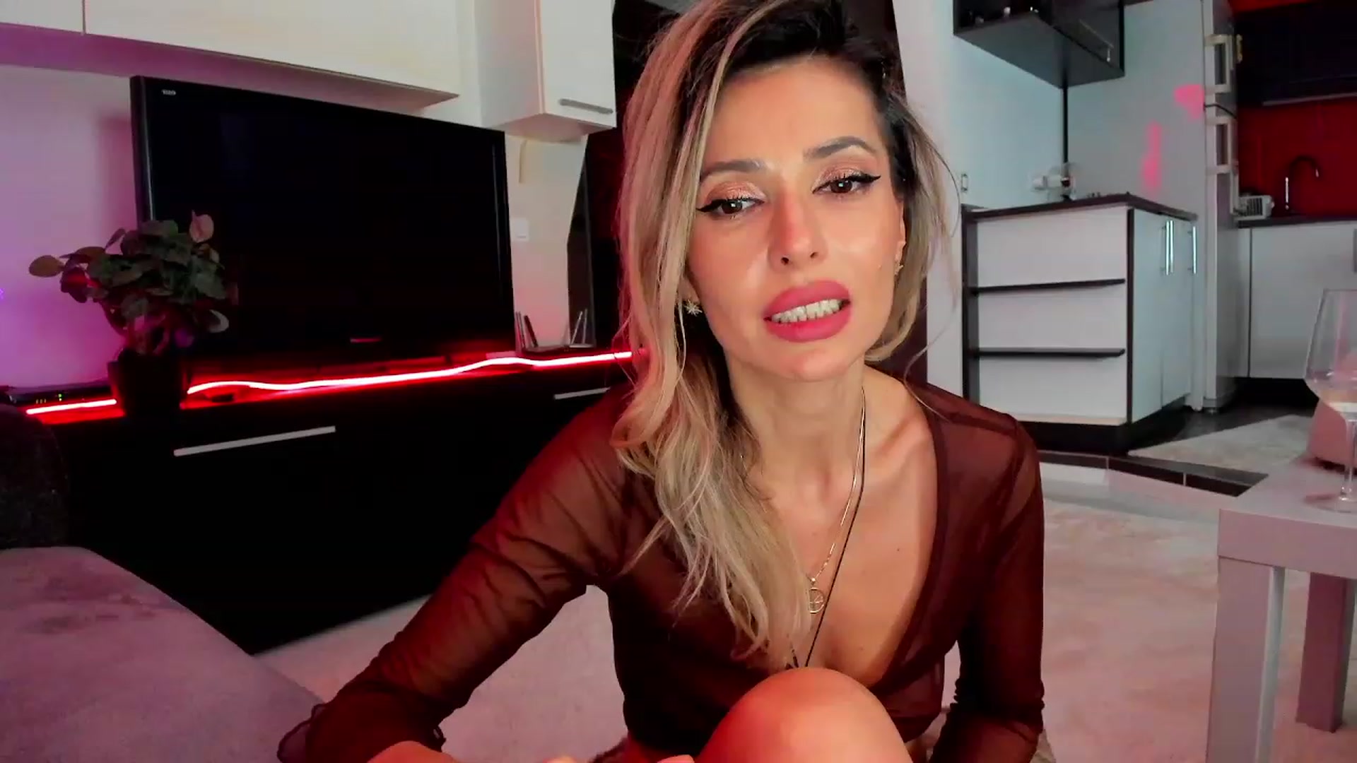 Gallery image thumbnail from RedButtMonkey's myfreecams stream on, 03/14/2024, 01:58 image 8 of 20
