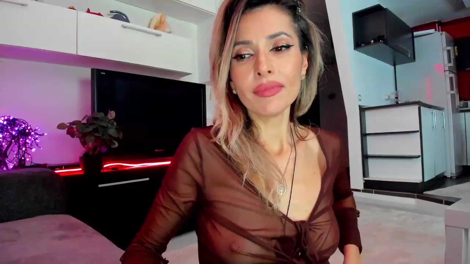 Gallery image thumbnail from RedButtMonkey's myfreecams stream on, 03/14/2024, 01:58 image 12 of 20