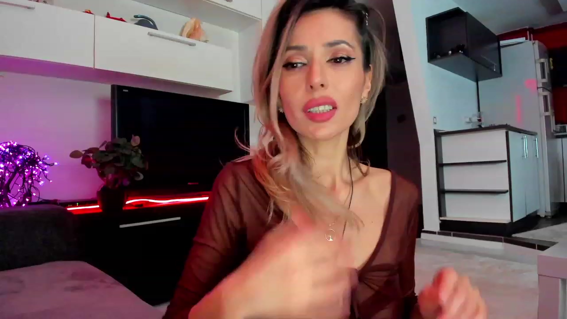 Gallery image thumbnail from RedButtMonkey's myfreecams stream on, 03/14/2024, 01:58 image 14 of 20