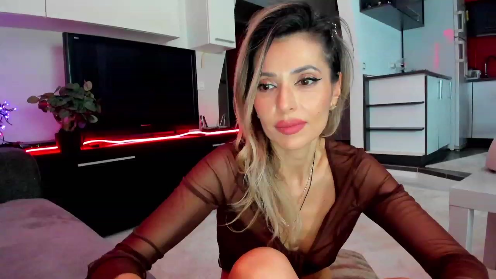 Gallery image thumbnail from RedButtMonkey's myfreecams stream on, 03/14/2024, 01:58 image 18 of 20