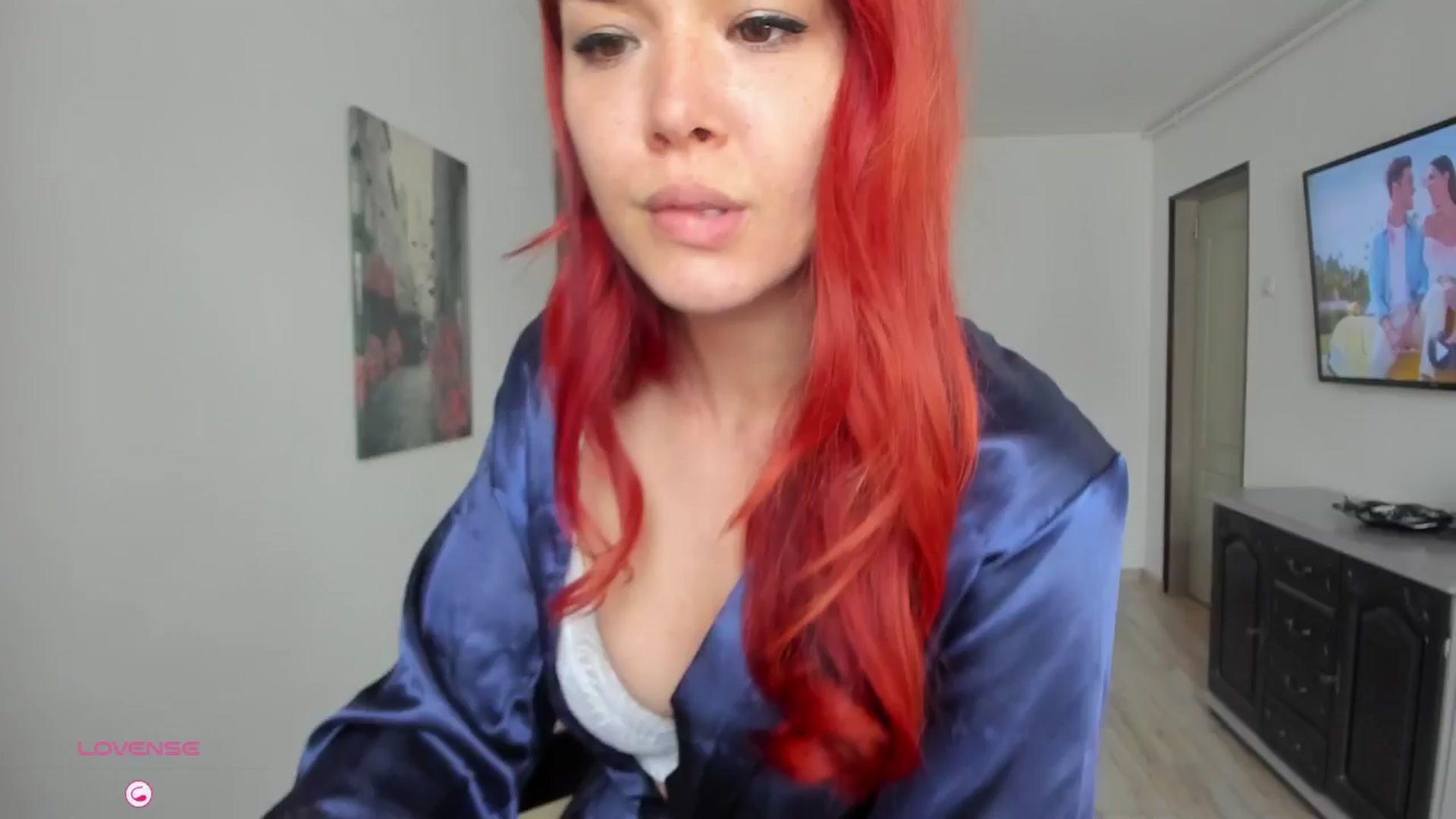 Gallery image thumbnail from RedFireVelvet's myfreecams stream on, 05/01/2026, 11:20 image 13 of 20