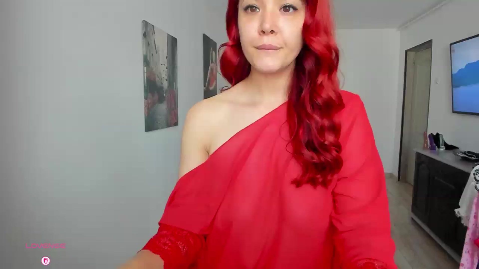 Gallery image thumbnail from RedFireVelvet's myfreecams stream on, 06/19/2026, 10:55 image 3 of 20