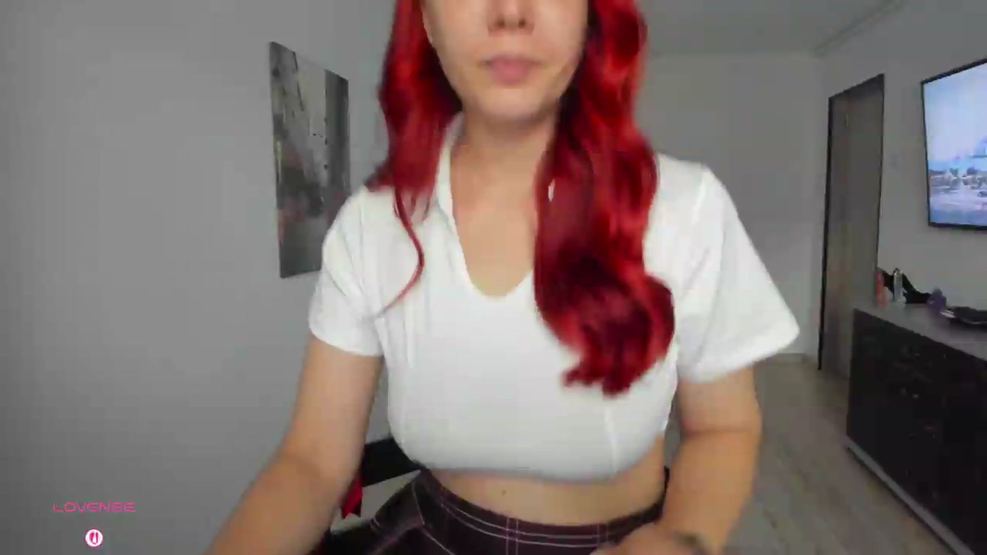 Gallery image thumbnail from RedFireVelvet's myfreecams stream on, 06/23/2026, 10:40 image 18 of 20