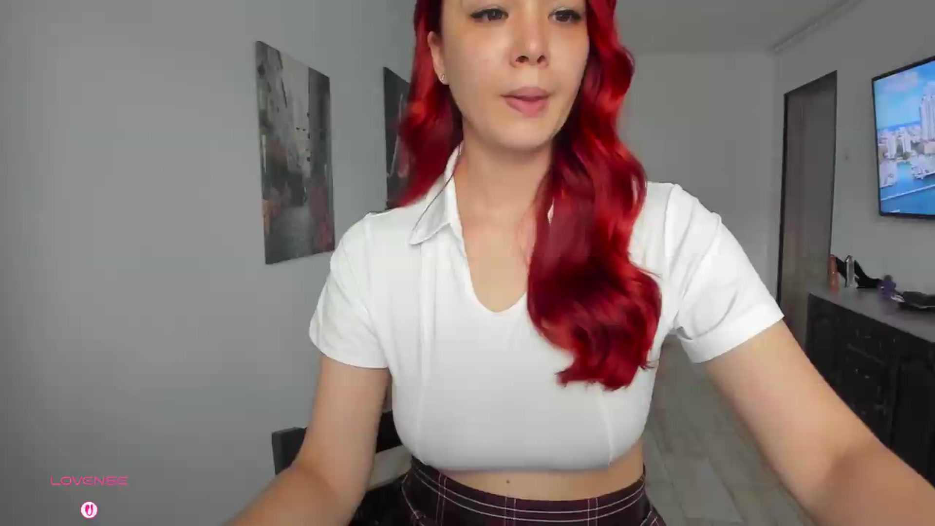 Gallery image thumbnail from RedFireVelvet's myfreecams stream on, 06/23/2026, 10:40 image 19 of 20
