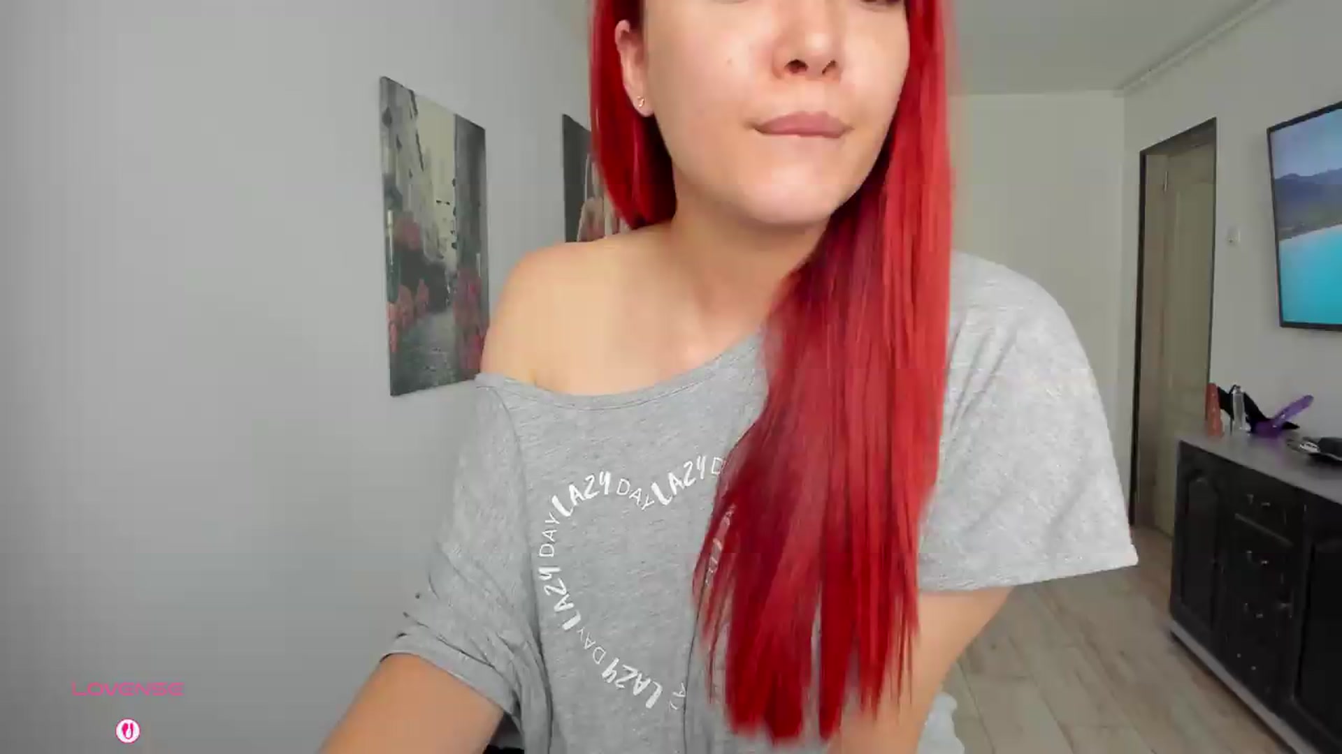 Gallery image thumbnail from RedFireVelvet's myfreecams stream on, 06/25/2026, 09:31 image 17 of 20