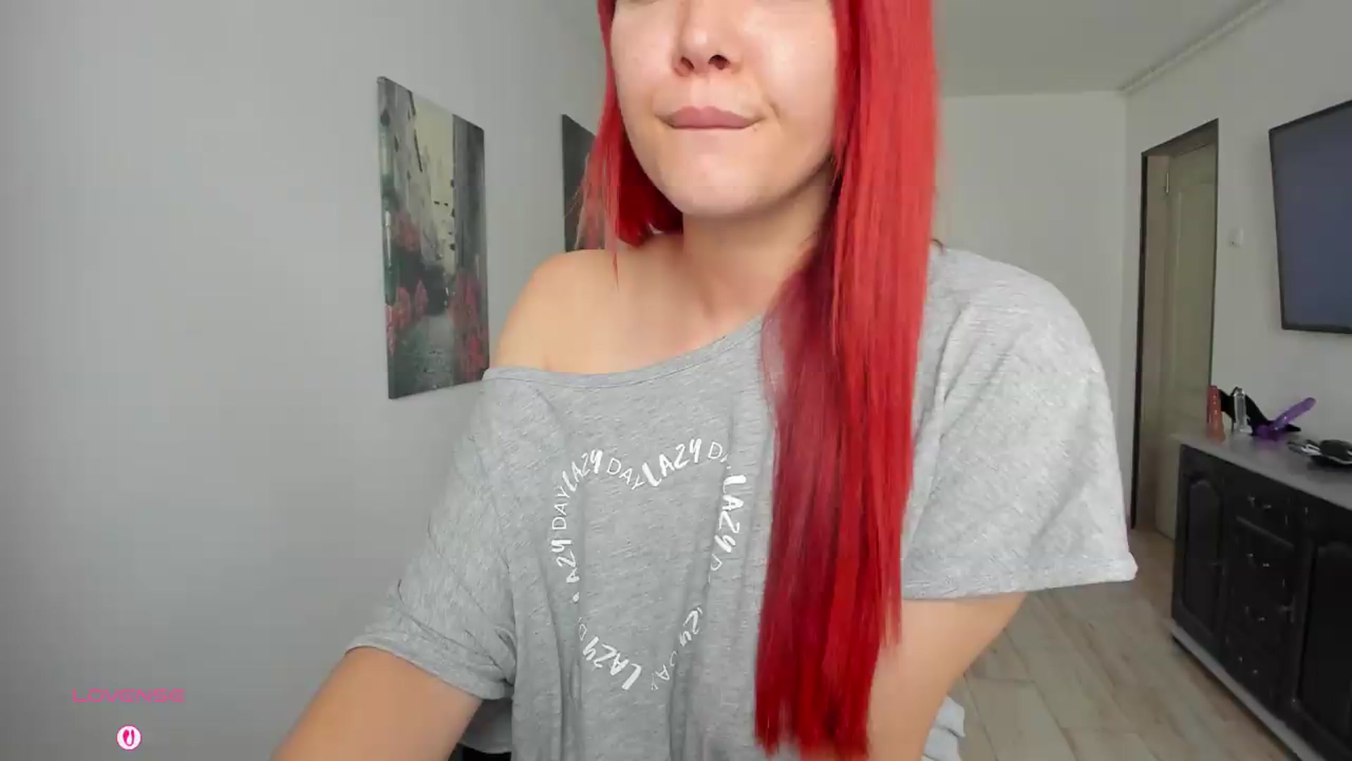 Gallery image thumbnail from RedFireVelvet's myfreecams stream on, 06/25/2026, 09:31 image 15 of 20