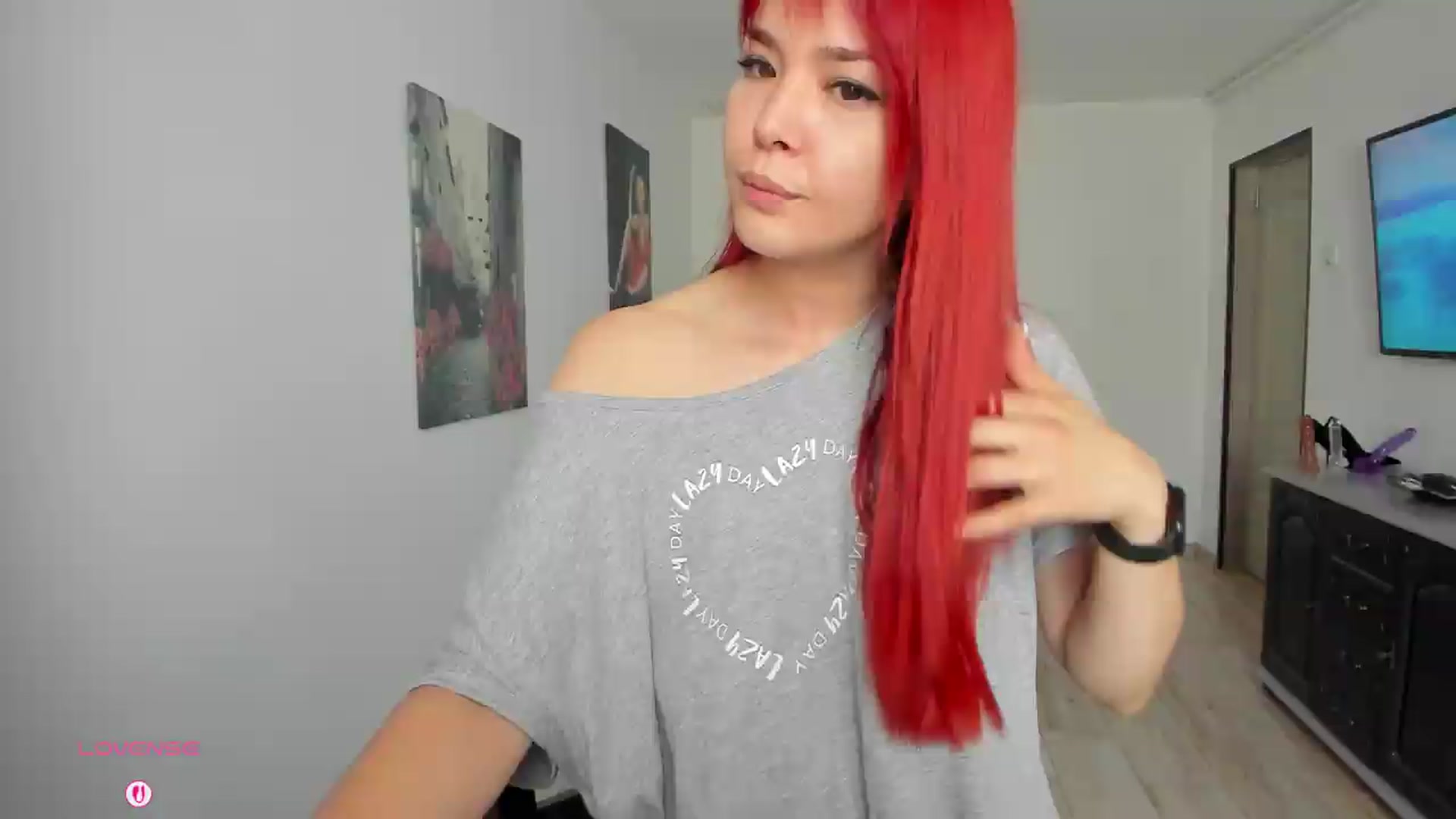 Gallery image thumbnail from RedFireVelvet's myfreecams stream on, 06/25/2026, 09:31 image 11 of 20